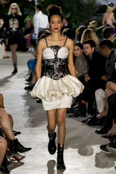 Look 53